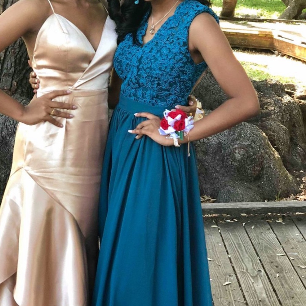 JJ’a House Teal Prom Dress